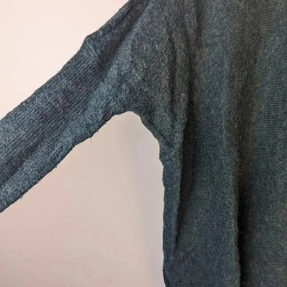 H & M Knit Oversized Sweater - XS - Picture 5 of 11